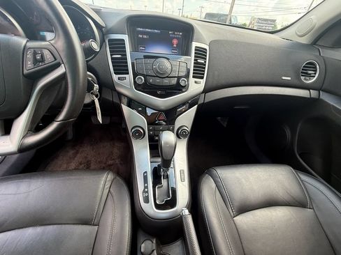 Used 2016 Chevrolet Cruze LT FWD image 15