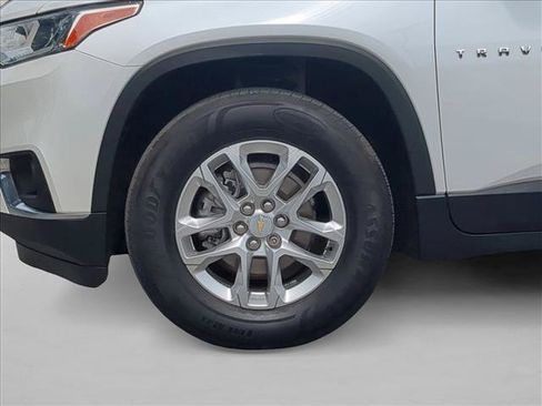 Used 2021 Chevrolet Traverse LT FWD image 23