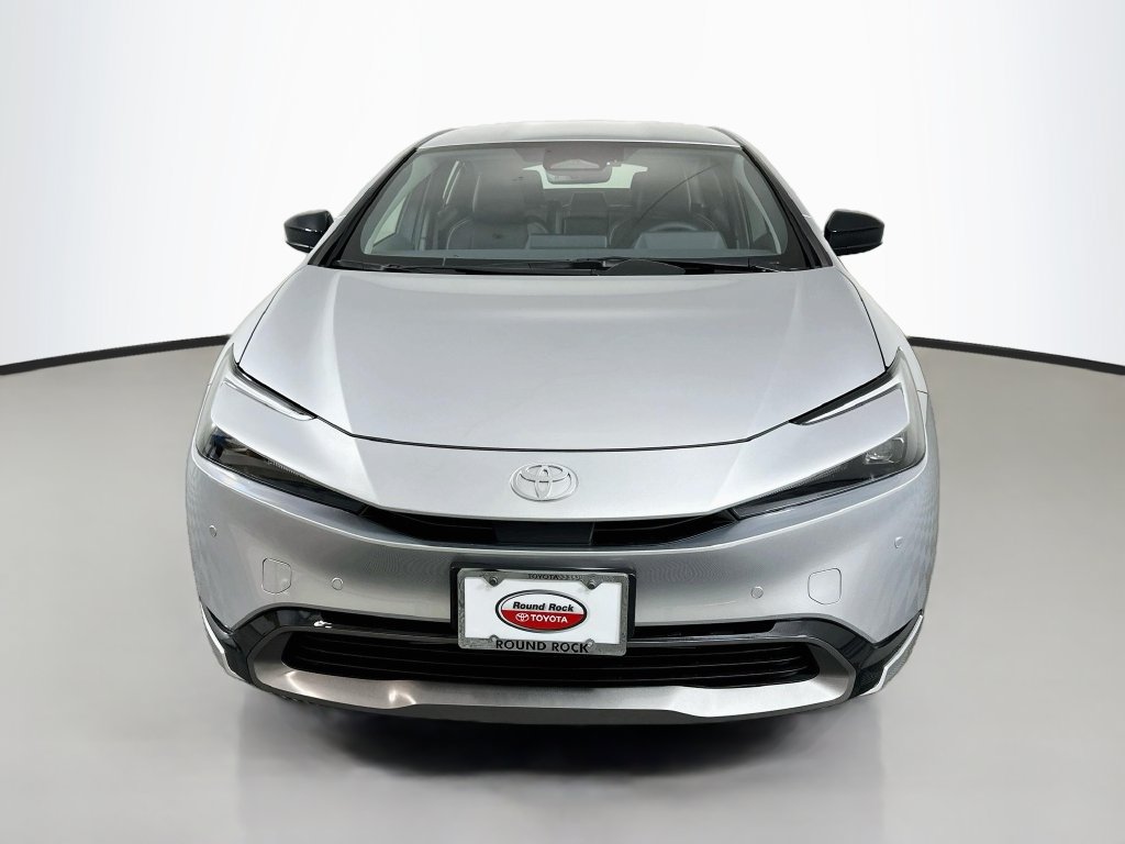 Used 2026 Toyota Prius XLE FWD image 2