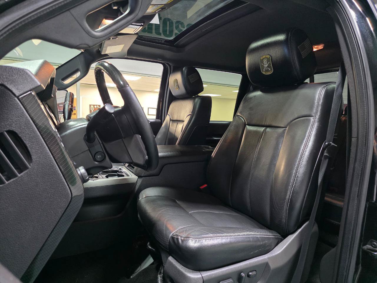 Used 2016 Ford F250 Lariat w/ Lariat Ultimate Package AWD/4WD image 17