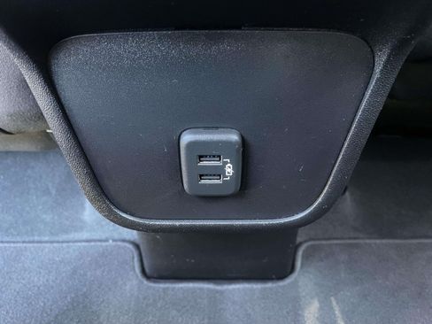 Used 2019 Chevrolet Equinox LT FWD image 11