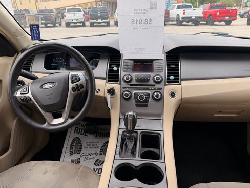 Used 2013 Ford Taurus SE FWD image 20