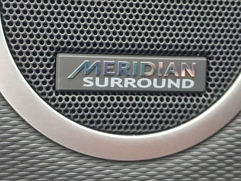 Used 2025 Land Rover Discovery Dynamic SE AWD/4WD image 27