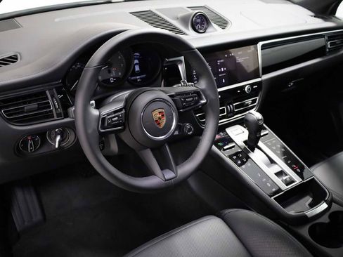 New 2026 Porsche Macan S image 4