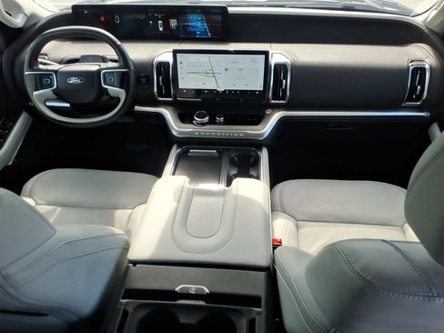 Used 2025 Ford Expedition Max Platinum AWD/4WD image 19
