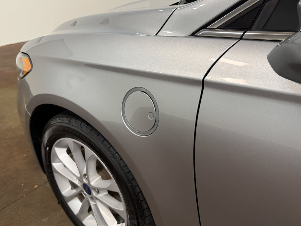 Used 2020 Ford Fusion Energi Titanium FWD image 39