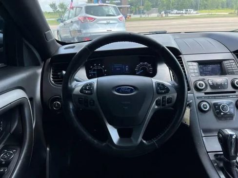 Used 2014 Ford Taurus SEL image 18