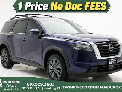 Used 2023 Nissan Pathfinder SV
