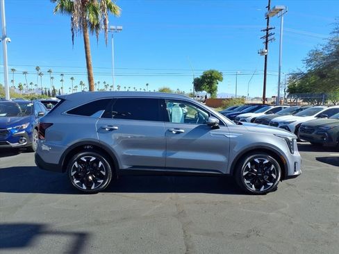 Used 2024 Kia Sorento SX image 10