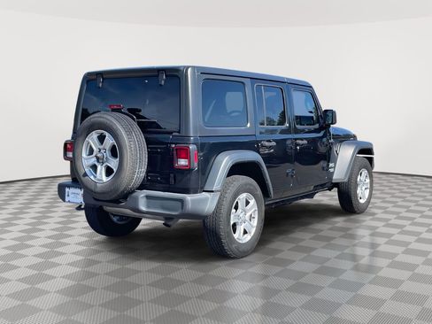 Used 2018 Jeep Wrangler Unlimited Sport S image 7