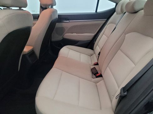 Used 2018 Hyundai Elantra SEL FWD image 18