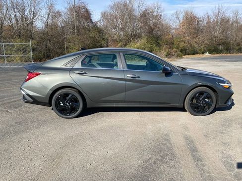 New 2026 Hyundai Elantra SEL Sport image 8