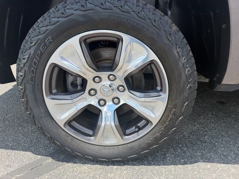 Used 2022 RAM 1500 Laramie AWD/4WD image 25