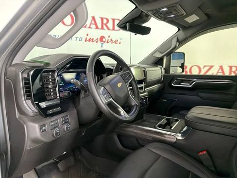 Used 2025 Chevrolet Silverado 2500 LTZ w/ LTZ Plus Package AWD/4WD image 12