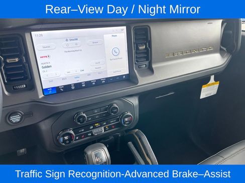 New 2025 Ford Bronco Badlands image 12