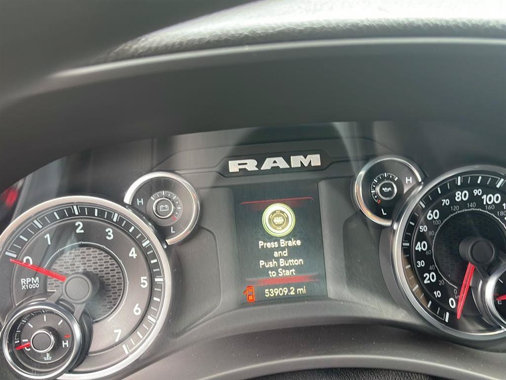Used 2024 RAM 3500 Tradesman w/ Chrome Appearance Group AWD/4WD image 11