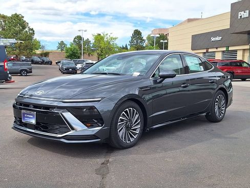 New 2025 Hyundai Sonata Limited FWD image 7