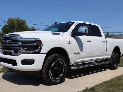 Used 2025 RAM 2500 Laramie image 8