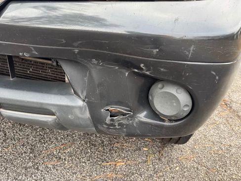 Used 2012 Nissan Frontier SV image 15