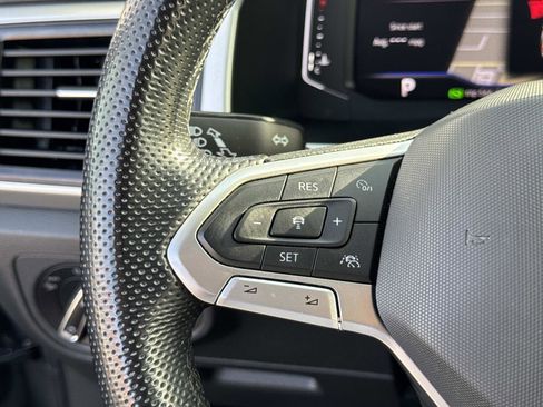 Certified 2022 Volkswagen Atlas SEL Premium image 19