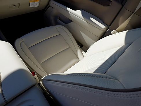 New 2026 GMC Yukon Denali w/ Sun & Power Step Package image 26