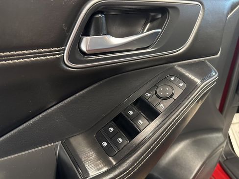 Used 2021 Nissan Rogue SV w/ Premium Package image 21