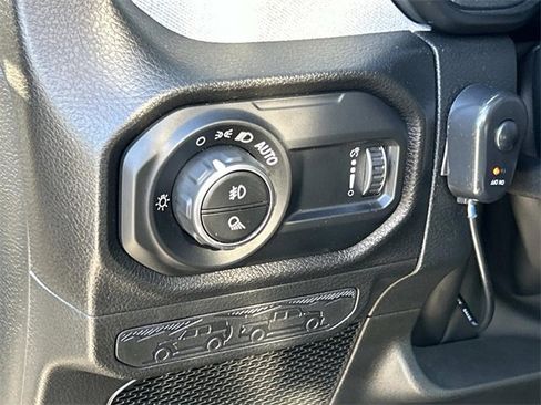 Used 2024 Jeep Gladiator Sport image 30