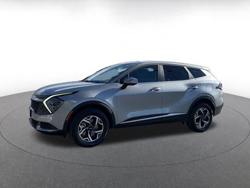 Used 2024 Kia Sportage LX image 8