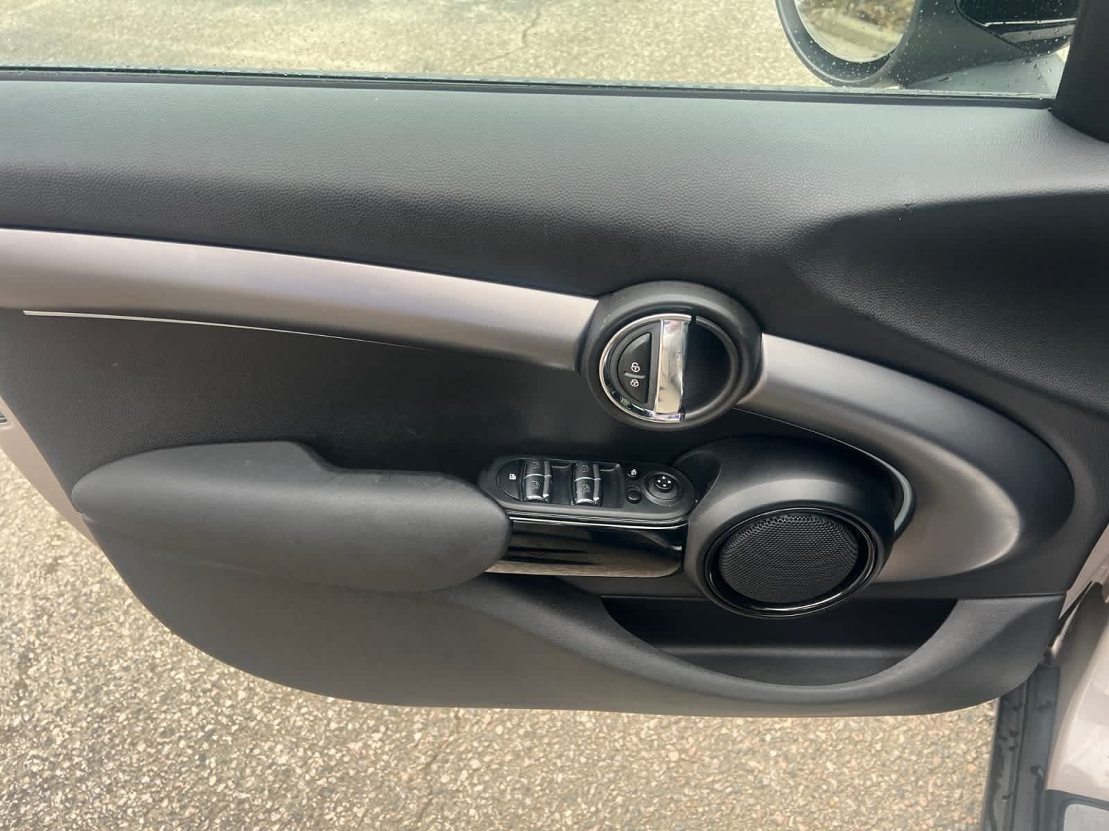 Used 2022 MINI Cooper S w/ Premium Package FWD image 19