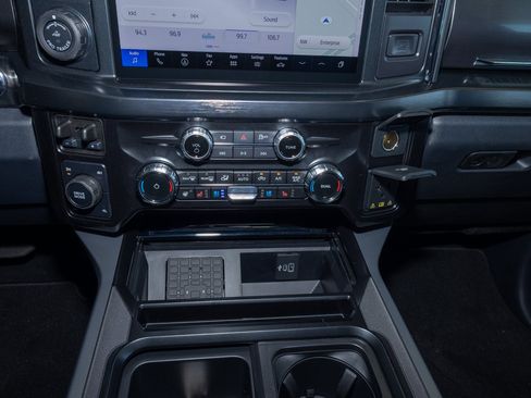 New 2026 Ford F250 Lariat w/ Black Appearance Package AWD/4WD image 17
