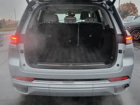 Used 2022 Jeep Grand Cherokee Overland image 18