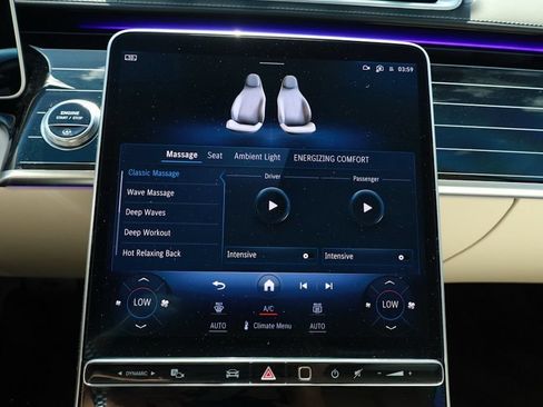 Certified 2024 Mercedes-Benz Maybach S 580 4MATIC image 32