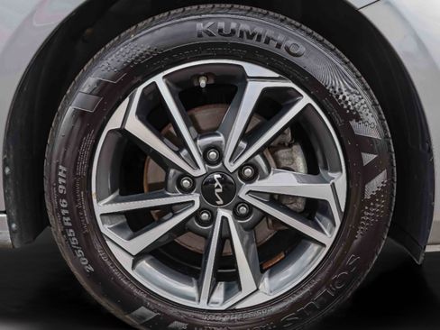 Certified 2023 Kia Forte LXS w/ LXS Technology Package FWD image 29