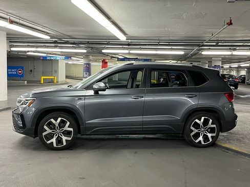 Used 2023 Volkswagen Taos SEL AWD/4WD image 32