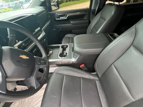 Used 2024 Chevrolet Silverado 3500 LTZ w/ LTZ Plus Package AWD/4WD image 2