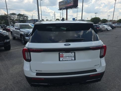 Used 2025 Ford Explorer ST-Line w/ ST-Line Street Pack AWD/4WD image 5