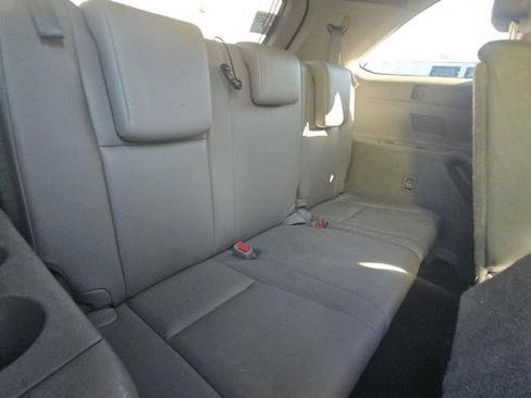 Used 2019 Toyota Highlander XLE image 18