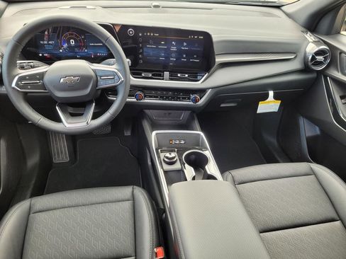 New 2026 Chevrolet Equinox LT w/ Convenience Package II image 11