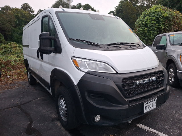 Used 2025 RAM ProMaster 2500 w/ Convenience Group FWD image 3