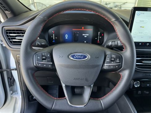 Used 2025 Ford Escape ST-Line w/ Equipment Group 301A FWD image 10