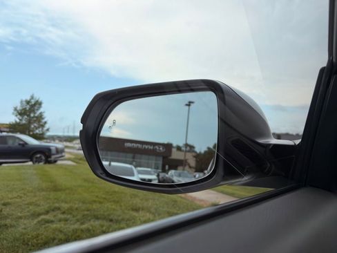 Used 2022 Honda CR-V EX-L image 11