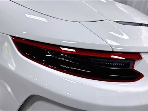Used 2019 Porsche 911 Speedster RWD image 33