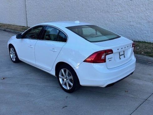 Used 2016 Volvo S60 T5 Premier image 14