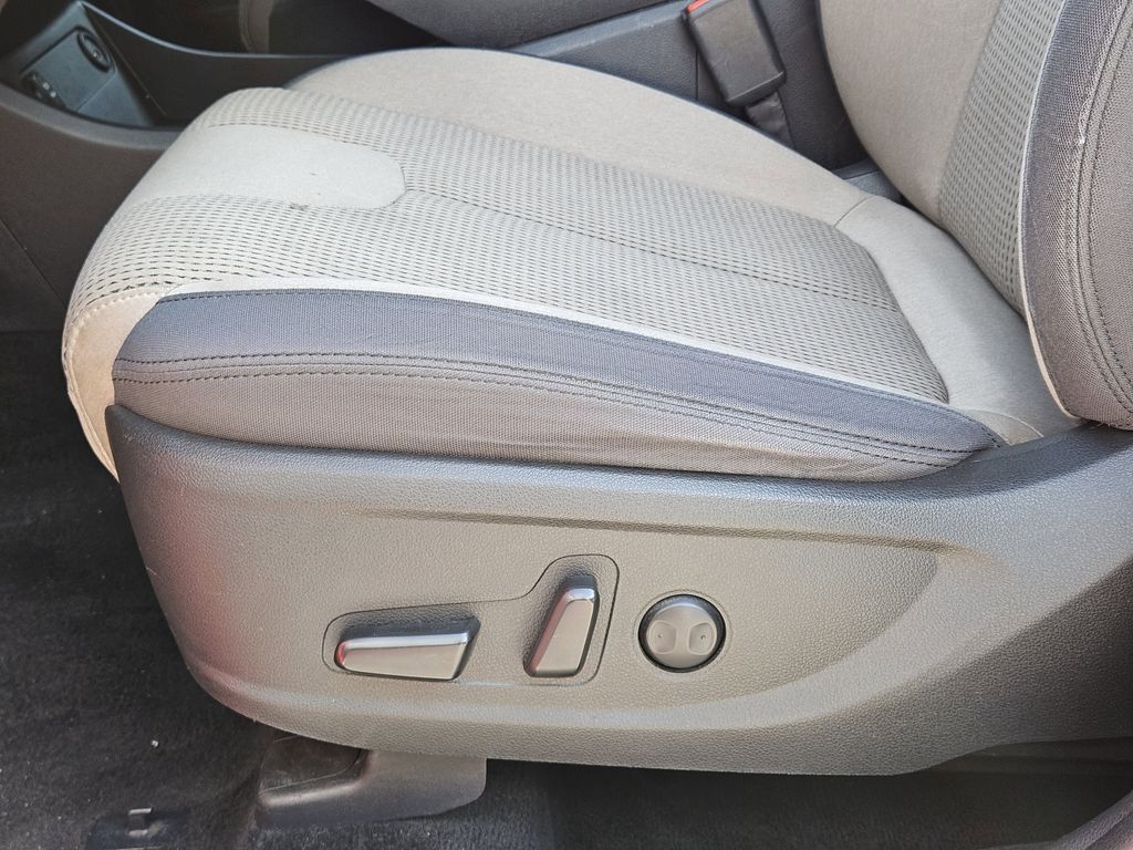 Used 2023 Hyundai Santa Fe SEL w/ Cargo Package FWD image 18