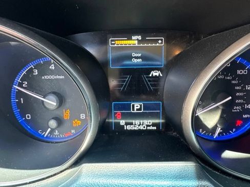 Used 2018 Subaru Outback 2.5i Premium AWD/4WD image 12