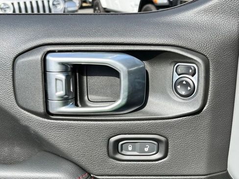 Used 2023 Jeep Wrangler Unlimited Rubicon 4xe AWD/4WD image 20