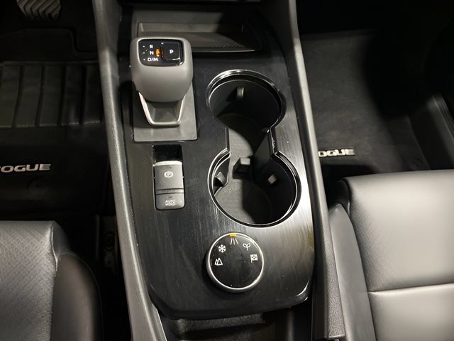 Certified 2023 Nissan Rogue SV w/ SV Premium B Package AWD/4WD image 18