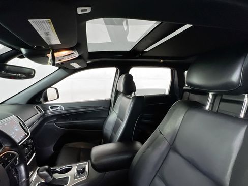 Used 2022 Jeep Grand Cherokee Limited image 22