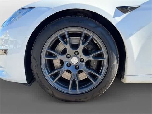 Used 2021 Tesla Model S Plaid image 9