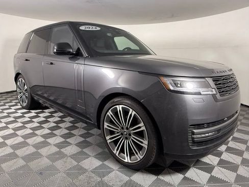 Used 2024 Land Rover Range Rover SE AWD/4WD image 9